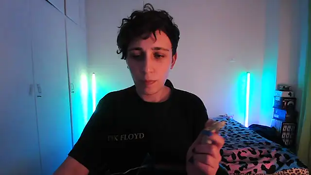 HoneyValentine online show from May 22, 7:32 pm
