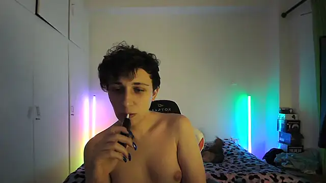 HoneyValentine online show from May 27, 9:23 pm