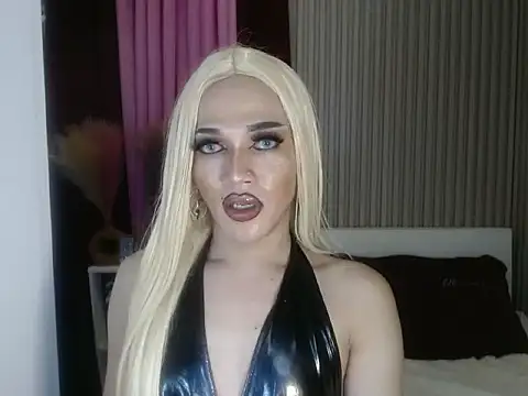 Kendalllust online show from May 25, 2:13 pm