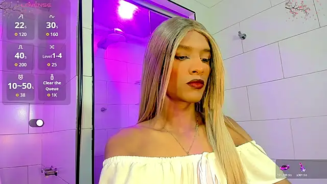 Samantha Ortega  online show from May 6, 12:11 pm