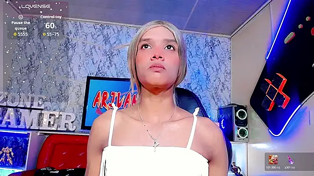 Samantha Ortega  online show from May 15, 10:45 am