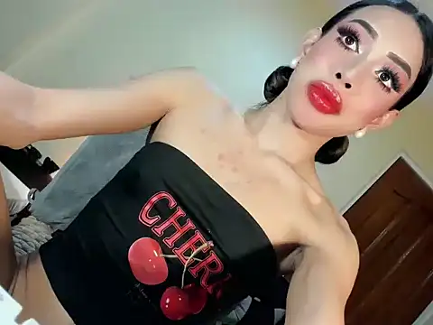 tiffanymers online show from February 8, 9:10 pm