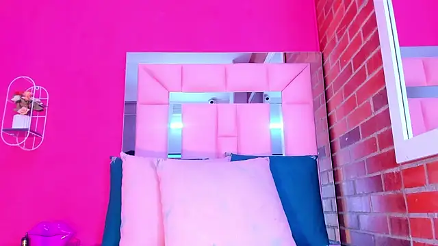 Baby doll XOXO online show from February 15, 2:49 pm