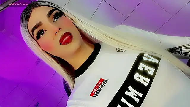 Maddye Fox online show from May 26, 3:25 am
