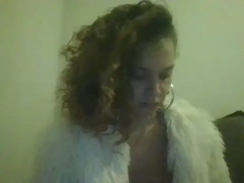 4petitosa  online show from July 18, 9:27 am