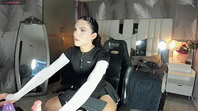 Veronica hottie online show from May 30, 1:59 am