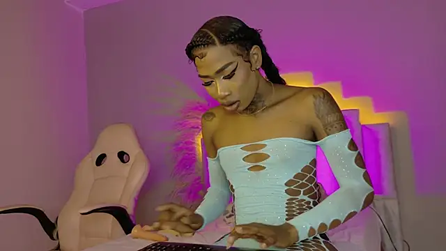 Sheinny brown1 online show from February 19, 7:43 pm