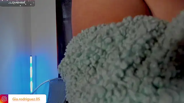 Jess Hoffman online show from May 28, 7:56 pm