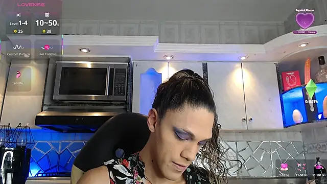 CrisOzzz online show from May 30, 6:39 pm