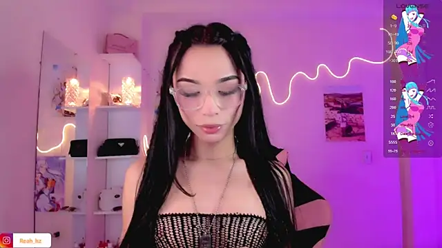 IamAndrea01 online show from May 17, 7:52 am