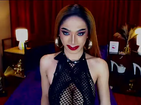 KieraLee online show from April 27, 10:52 pm