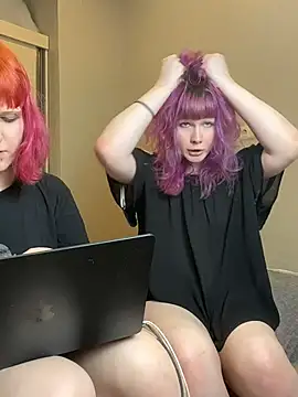 AlexaGudz online show from May 6, 2:45 pm