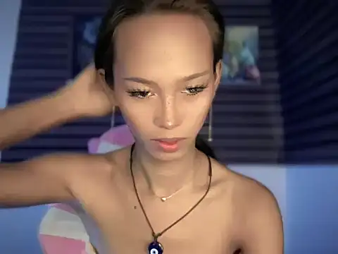 Sunkissed seductress online show from May 11, 3:39 pm