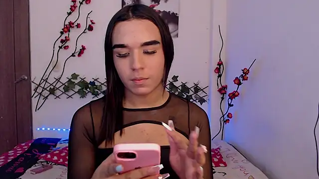 Candyy doll   online show from April 25, 4:05 am