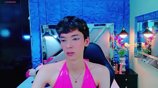 Stefany PiInk online show from May 22, 12:23 pm
