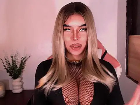 Zandralopez online show from May 23, 7:54 pm