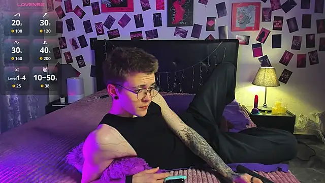 Thomas Norton online show from May 29, 8:40 pm