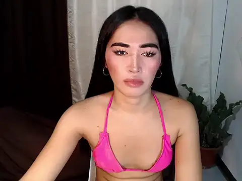urasiankylie online show from May 26, 7:11 pm