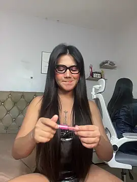 JassmineLove online show from April 28, 4:55 pm