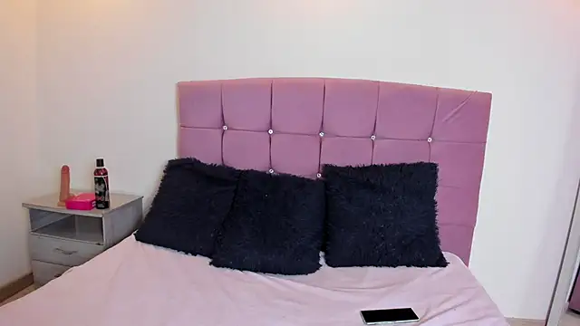 Flor pink online show from April 22, 4:08 am