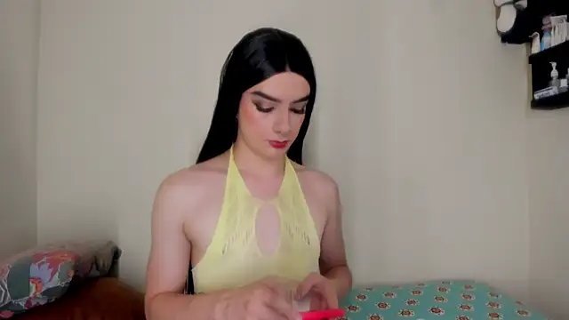 MelanyCollins  online show from April 29, 12:37 am