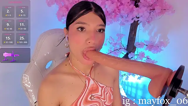 May Fox  online show from May 3, 9:52 pm