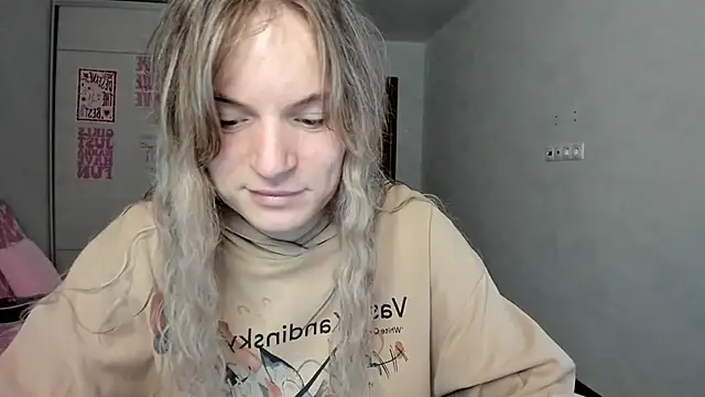 milliKira006 online show from May 8, 4:31 am