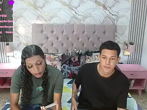 Mia Hiills online show from May 7, 12:56 pm