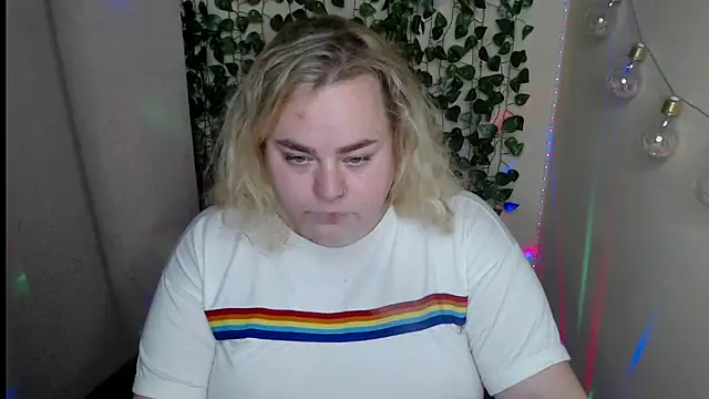 sweetvlada online show from May 23, 3:24 am