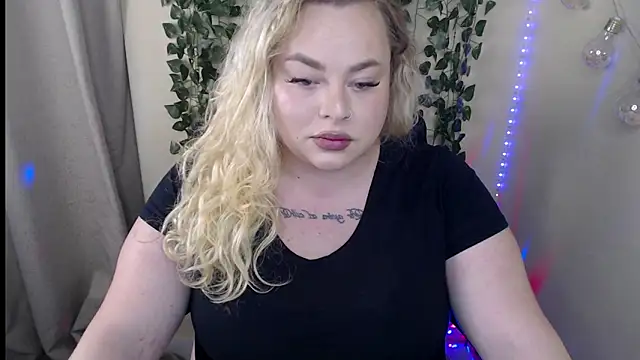 sweetvlada online show from May 27, 7:05 am