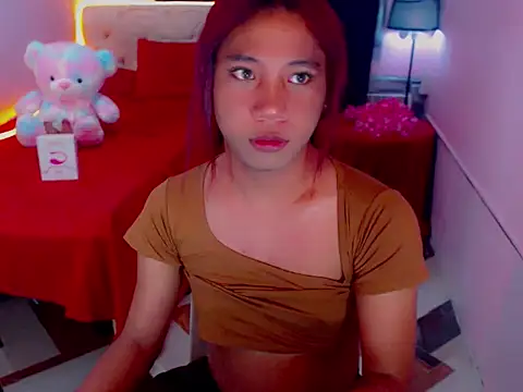 URsexyLylia online show from May 7, 10:50 pm