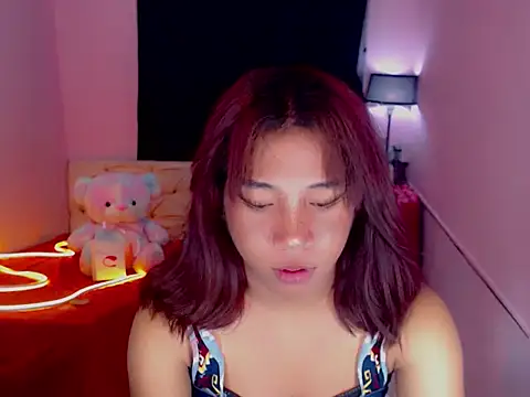 URsexyLylia online show from May 24, 9:56 pm