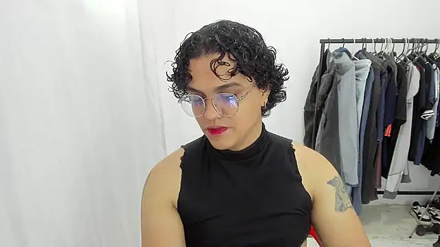 Diane exotic online show from May 7, 8:38 pm