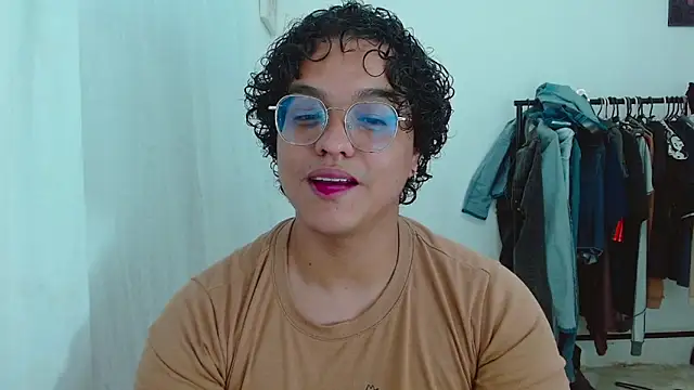 Diane exotic online show from May 18, 1:27 am