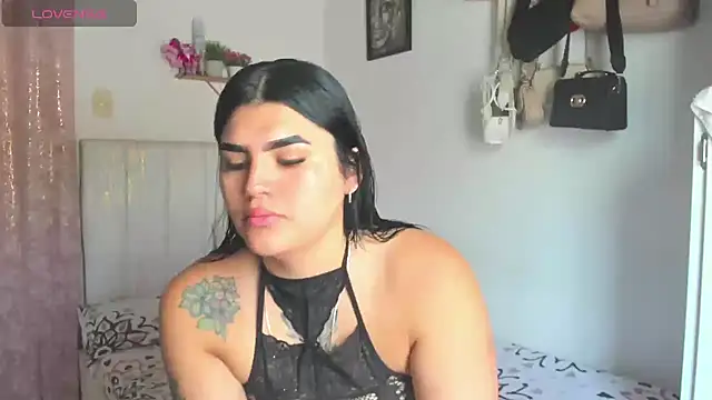 Melinabitchxx online show from May 15, 2:14 pm
