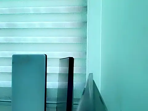 Sexy Dolls18 online show from May 15, 10:07 pm
