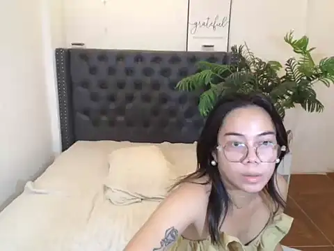Urbabydollxxx online show from May 25, 5:37 am