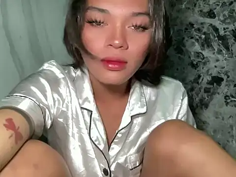 Justine0419 online show from June 23, 8:00 am
