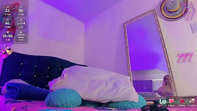 Samanthaa Hot   online show from July 14, 7:30 pm