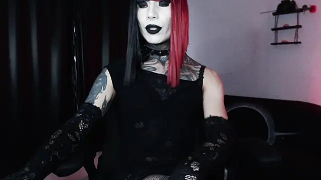 april simons2 online show from February 22, 12:08 pm