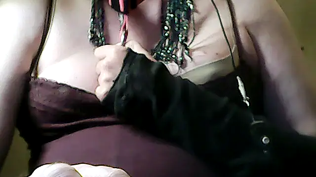 sissy sarah69 online show from December 1, 4:42 pm