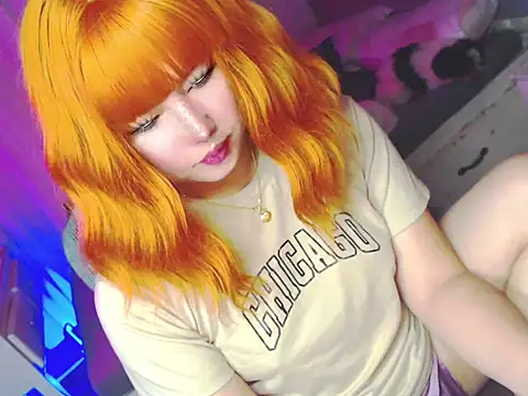 HOTnWILDalice online show from May 11, 2:39 am