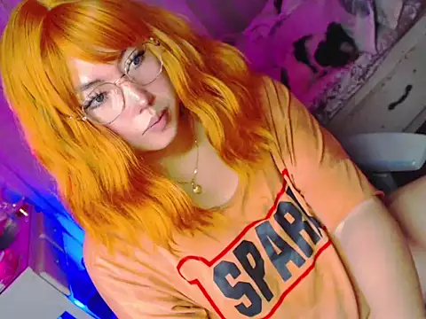 HOTnWILDalice online show from May 20, 5:13 am