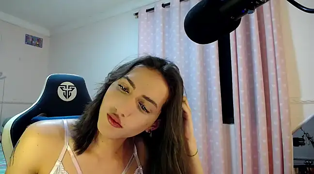 charlottesexxx online show from January 16, 6:03 am