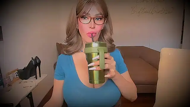 GiftedGirl4u online show from May 2, 1:43 am