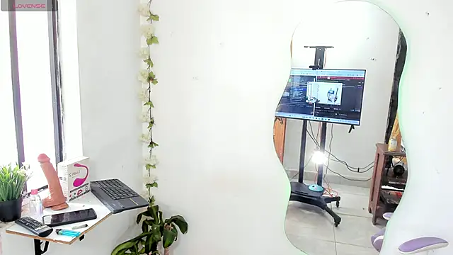 sofia gold  online show from May 22, 5:31 pm