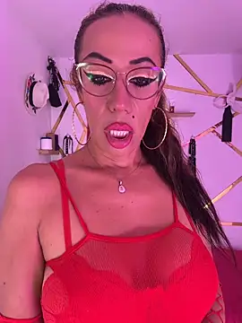YOURSDEBORA online show from May 24, 10:40 pm