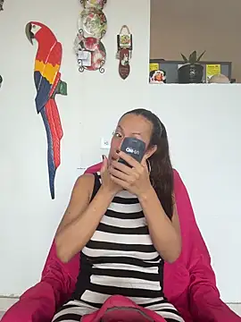 YOURSDEBORA online show from May 31, 6:42 pm