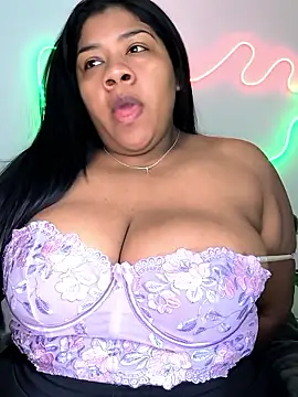 paola091 online show from May 10, 12:32 pm