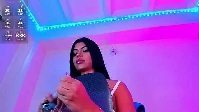 divinesalome online show from February 5, 8:57 pm